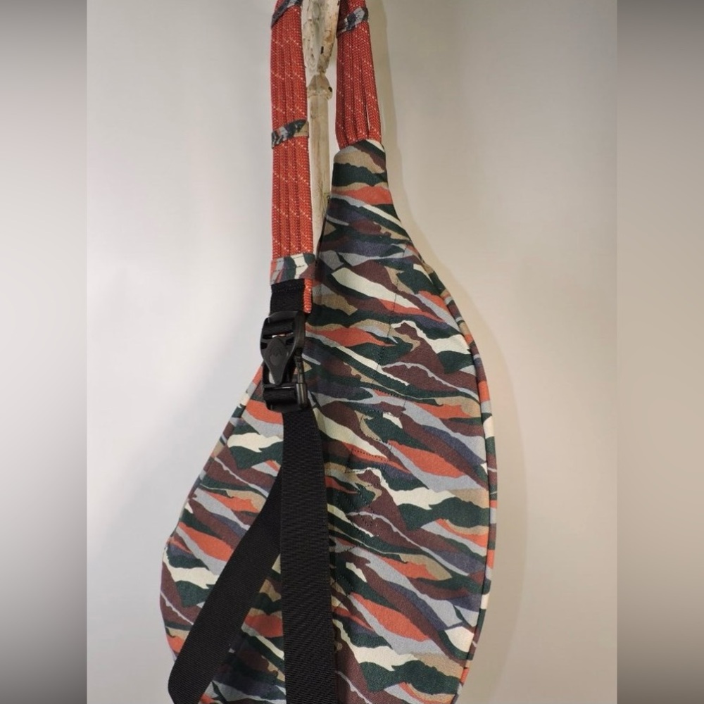 KAVU Aztec design Rope Sling Pack with Adjustable Rope Shoulder Strap. EUC - Picture 3 of 6
